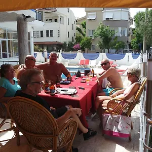 Glory Hotel