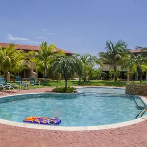  Villa Family-flexication-friendly Villa, Few Steps From Eagle Aruba