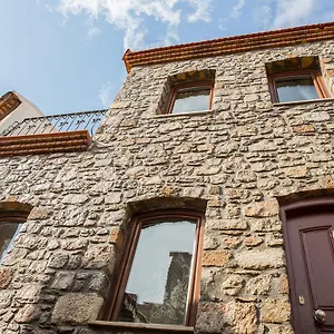 Two Stone Homes Metis Villa